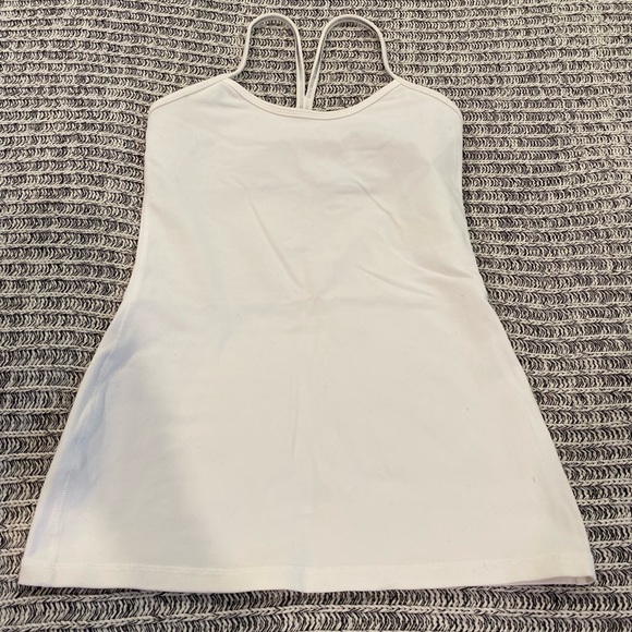 Lululemon Power Y Tank - Picture 2 of 3